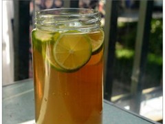 飲品加盟品牌哪個(gè)好?青檸蜜奶茶怎么樣?