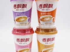 香飄飄奶茶加盟費(fèi)用不高且品牌實(shí)力非常強(qiáng)大