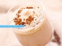 開(kāi)一家特色飲品加盟店到底怎么樣呢?