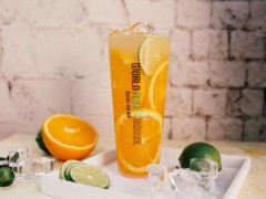 創(chuàng)業(yè)選擇加盟世界茶飲靠譜嗎?
