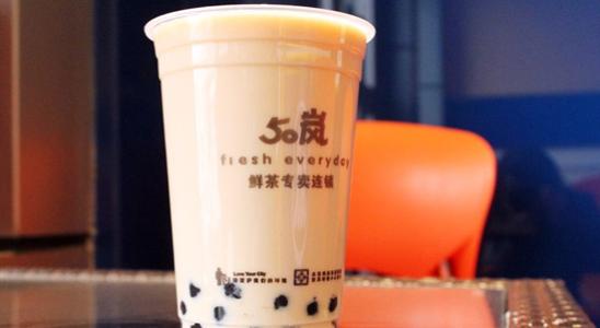 開樂樂茶加盟店該如何俘獲消費(fèi)者的心?
