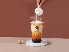 在上海開一家杯言茶語奶茶加盟店能盈利嗎？