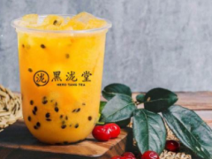 在二三線城市經(jīng)營一家黑瀧堂奶茶店生意好嗎