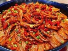 戀一鍋鴨爪爪加盟怎么樣?營養(yǎng)美味的干鍋鴨爪！