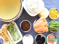 米線加盟哪家好？大連南湖故事過(guò)橋米線加盟費(fèi)多少？