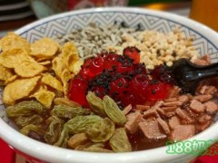 特色面館加盟哪家好？西安楊小濤蹺腳牛肉面加盟費(fèi)用大解析！