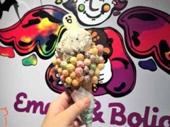 美國Emack&Bolio's堆疊冰淇淋加盟好嗎？單日售賣700支 生意火爆