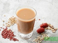 奶茶加盟哪個(gè)好？本草小匠加盟-道地品質(zhì)、專業(yè)配方