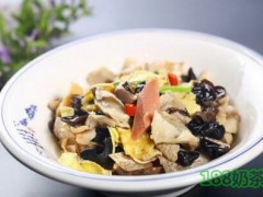 飯桌故事加盟如何?驚艷味蕾,三代匠心制鴨_越煮鴨越香