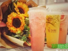 加盟茶和面團(tuán)好不好？茶和面團(tuán)加盟要求高嗎？