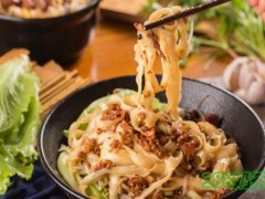 長霞砂鍋面加盟