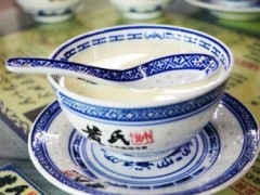 黃氏許牛奶甜品加盟費是多少？總部提供哪些加盟支持？