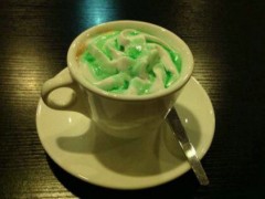奶茶行業(yè)市場(chǎng)分析，學(xué)校旁邊開(kāi)黑茶奶茶需要注意事項(xiàng)