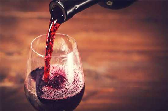 紅酒、咖啡、茶哪個更健康？