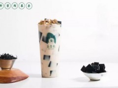 采茶熊奶茶加盟多少錢？來自茶田的原生態(tài)！