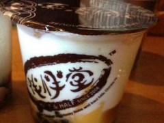 怎么樣最大程度地表現(xiàn)出伴伴堂奶茶加盟店的特色？