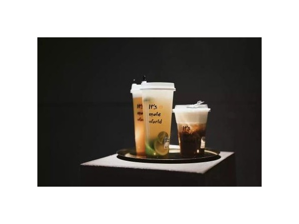 網(wǎng)紅茶飲現(xiàn)投資熱，業(yè)界：四成新品牌速生速亡