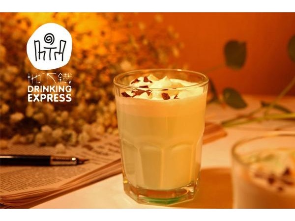 地下鐵奶茶加盟費(fèi)官網(wǎng)電話，幾種招牌產(chǎn)品成為門(mén)店的搖錢(qián)樹(shù)