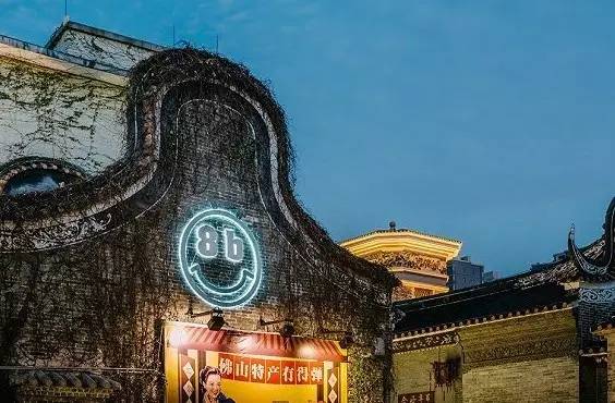 這家韓國(guó)甜品店把店開在古建筑里，幾個(gè)意思？