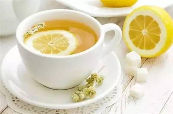 一杯檸檬水收 元，餐廳老板這樣回復(fù)顧客……