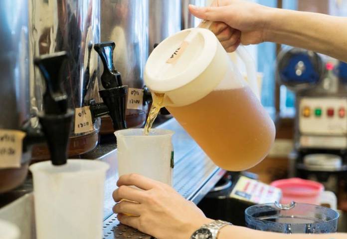 飲品店原料揭密：手搖“茶”到底都從哪里來？