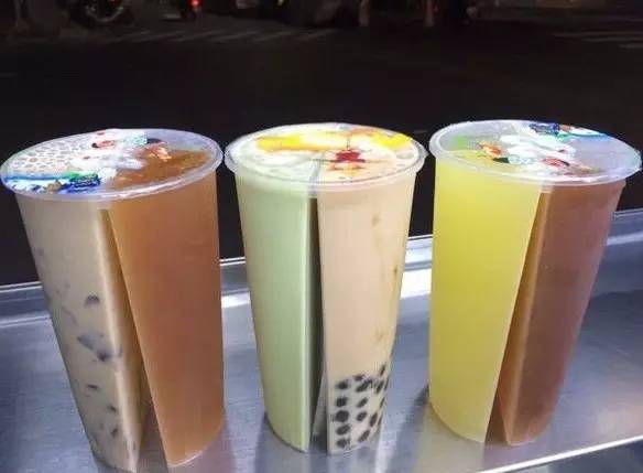 奶茶會劈腿了！臺“雙響炮分享杯”一杯兩味正流行