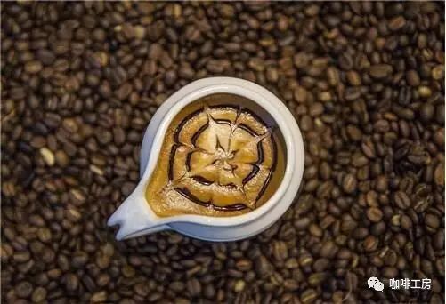 上班族難以保持注意力集中？試試多喝點摩卡咖啡