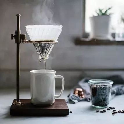 意式濃縮、手沖、虹吸壺、摩卡壺？一次搞懂千變?nèi)f化的咖啡沖煮法！