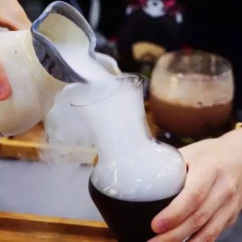 最潮經(jīng)典“煙霧”冰咖啡，你成功吸引了我的注意力！