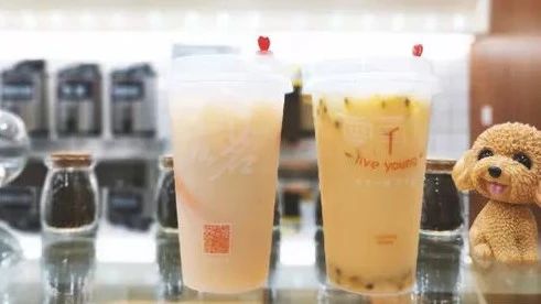 奶茶界多年“龍?zhí)住碑a(chǎn)品悄然走紅，暗藏下一個(gè)飲品新趨勢(shì)