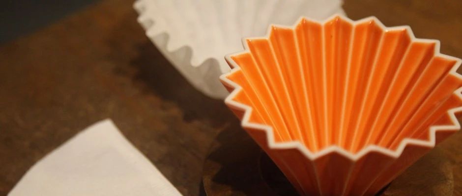 【前街咖啡師手記】折紙濾杯搭配不同濾紙會(huì)有什么區(qū)別呢？