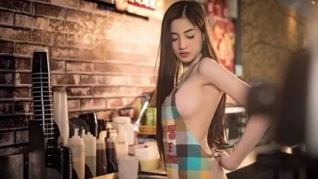 【新咖啡女郎】泰國咖啡廳博人氣，性感女仆火辣穿著！你怎么看？