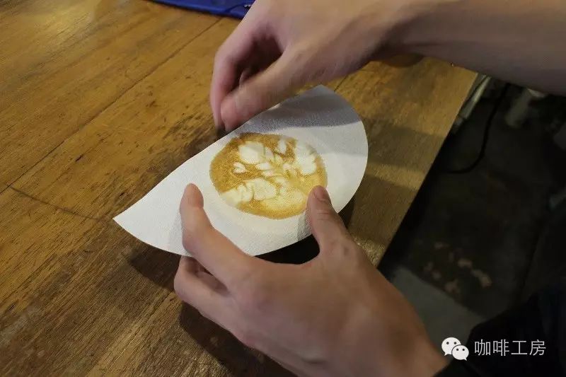 【創(chuàng)意】      ~~好玩！最近拉花界流行這樣玩！