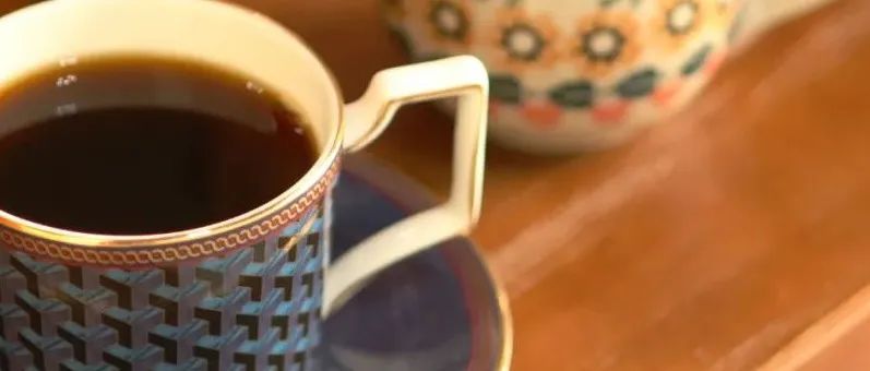 深烘咖啡豆明明這么苦，為什么還有人會(huì)喜歡？