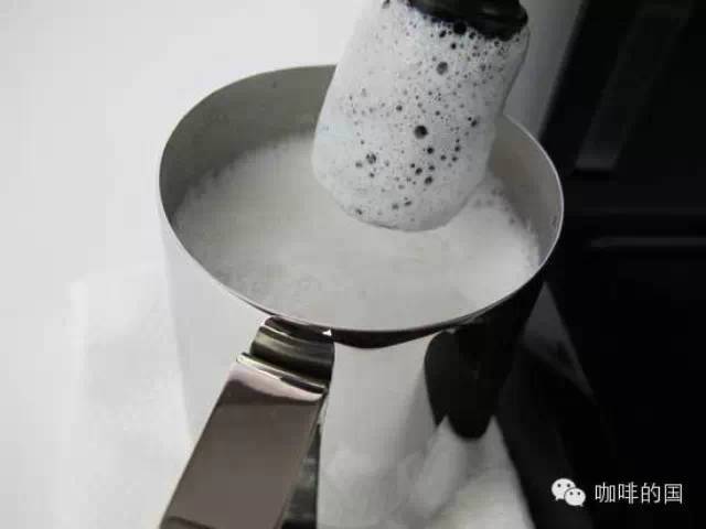 咖啡技術(shù) 意式咖啡打奶泡手測(cè)溫度技巧分享