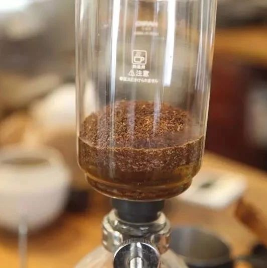 【虹吸壺咖啡】虹吸壺怎么用？虹吸壺投粉有什么講究？
