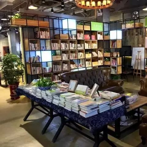 平的咖啡夢想 | 武漢·粉絲基地NO. -AH COFFEE