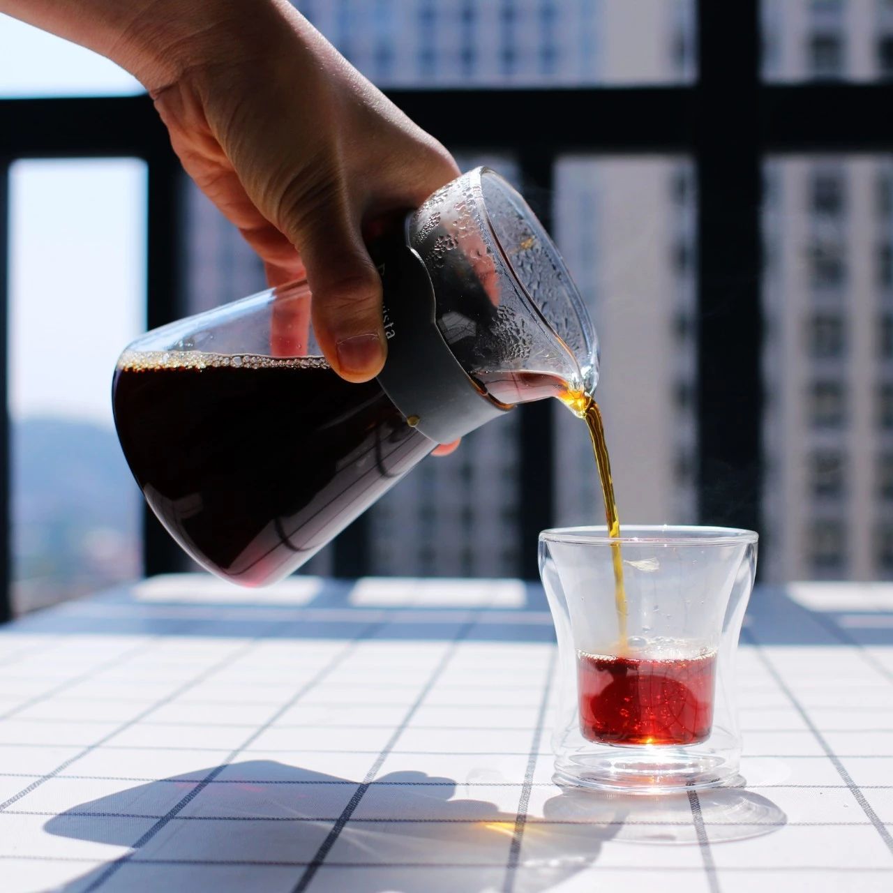 喝咖啡，用什么杯子最合適？