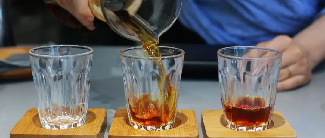 愛上肯尼亞咖啡的 種方式，看完就想來杯 :)