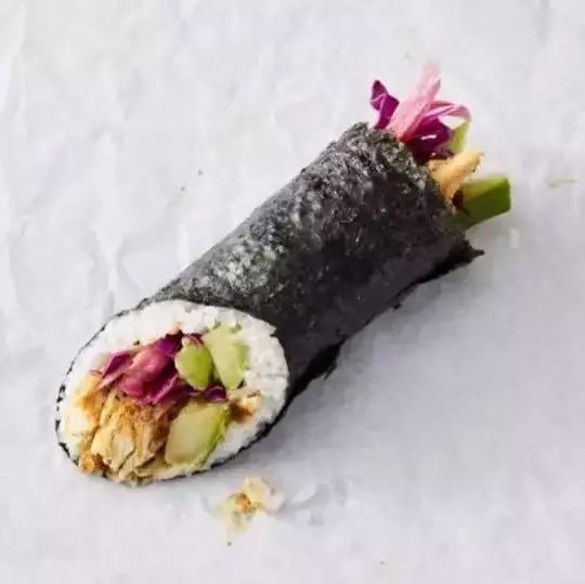 星巴克賣日式餐點(diǎn)？新推“酪梨壽司”搭咖啡！