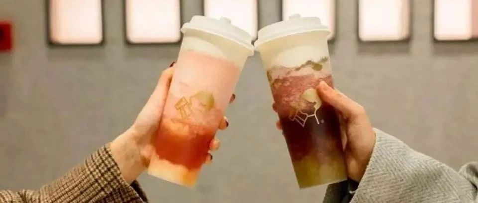 反其道而行！都在忙著漲價的時候，喜茶悄悄降價了！