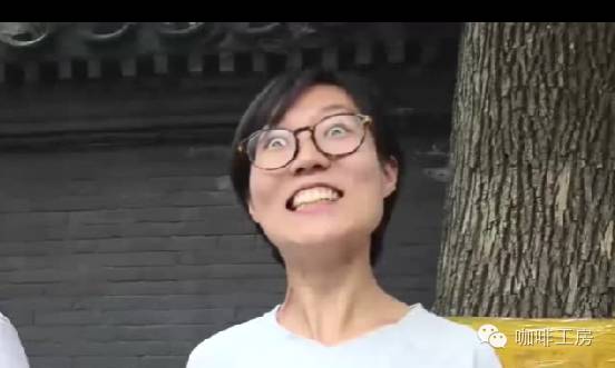 咖啡已不僅僅是一種咖啡，更是一種文化，這個(gè)創(chuàng)意咖啡廣告我給分