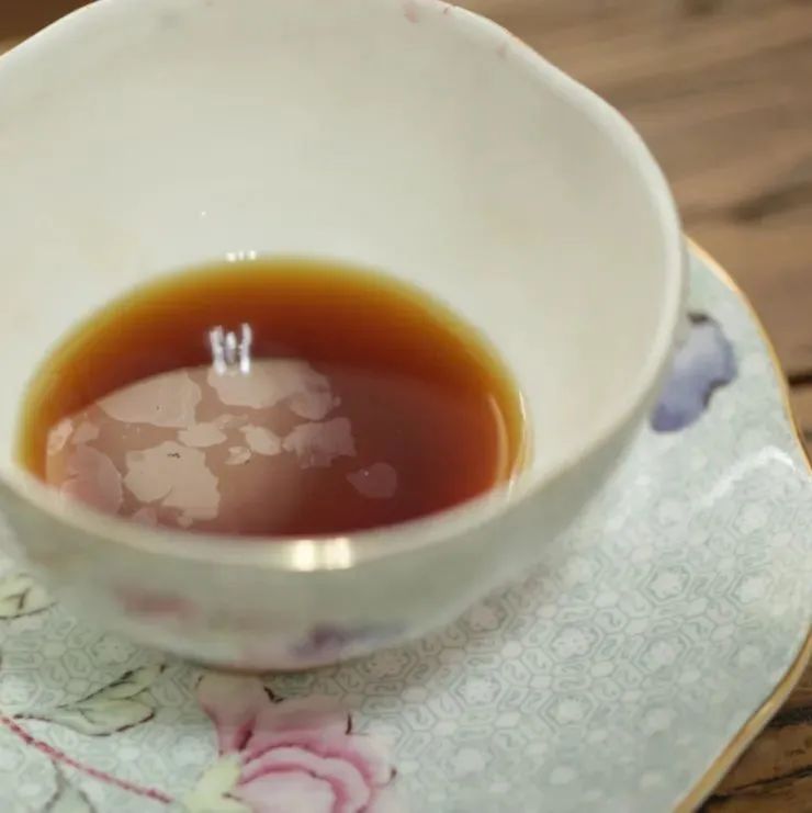 咖啡放涼后把自己喝自閉了？！咖啡的最佳品嘗溫度&變冷后的咖啡能重新加熱嗎？