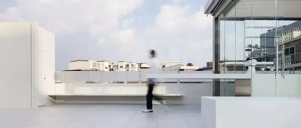 不如開家屋頂咖啡館？