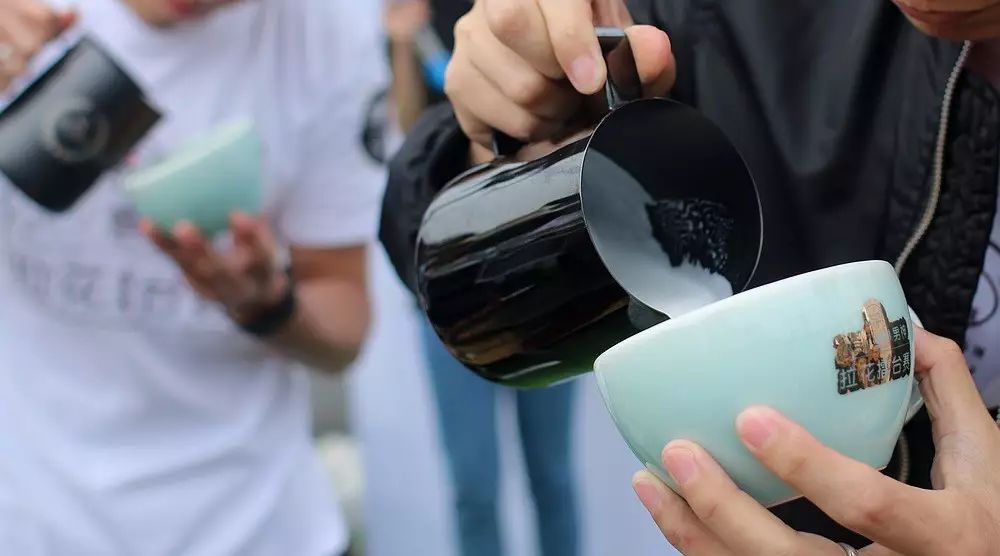 為王者榮耀而戰(zhàn) ！ 月 - 日cafe show男神拉花賽總決賽日程規(guī)則全公開(kāi)！