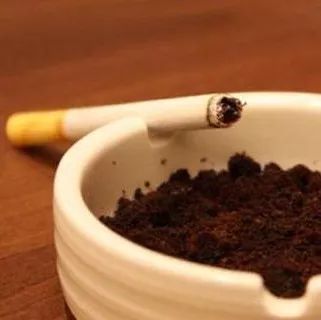 咖啡渣千萬不要扔，咖啡渣的用處簡直妙不可言，漲姿勢了！