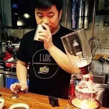 咖啡換故事，你愿意嗎？ | 齊齊哈爾·粉絲基地NO.-新銘咖啡