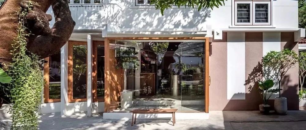 喜歡陽光滿滿的咖啡館
