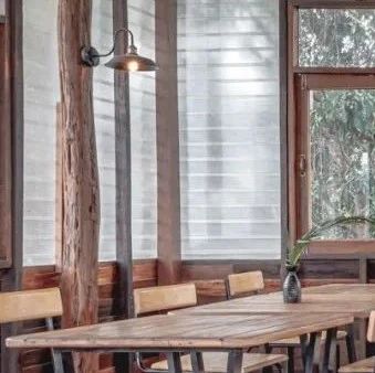 餐飲空間 ? 內(nèi)部和外部空間連接起來，以減少建筑物的不透明性