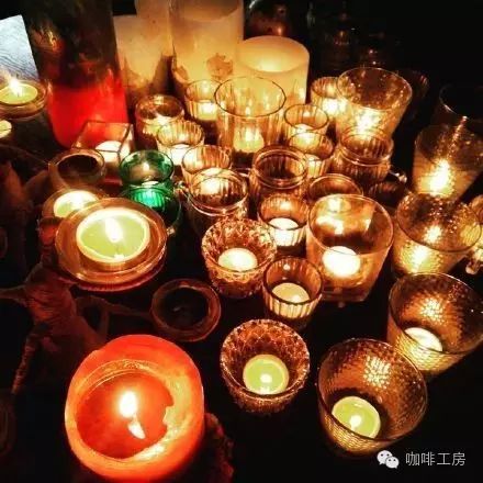 【探店】蠟燭的海洋，浪漫得你只想一輩子留在這館的咖啡